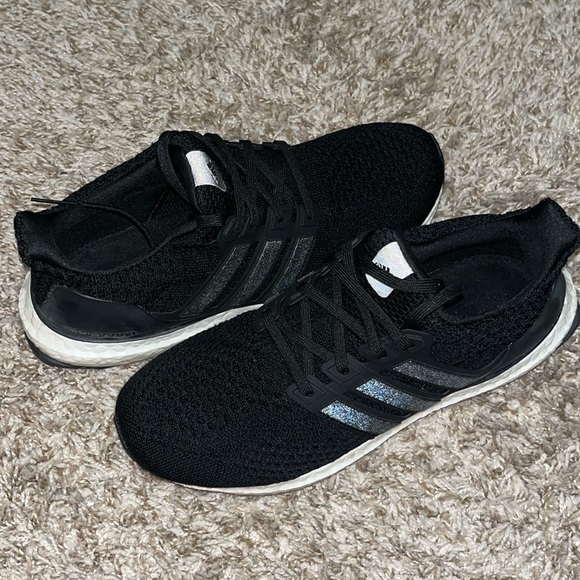 Adidas Ultraboost Women’s - Picture 2 of 8